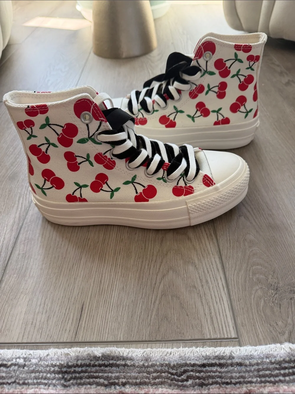 NWOT Converse lift cherry print